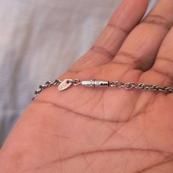 Hallmark Cards Inc Love Heart Glass Pendant Silver Tone Necklace Ship with Box - Picture 7 of 7